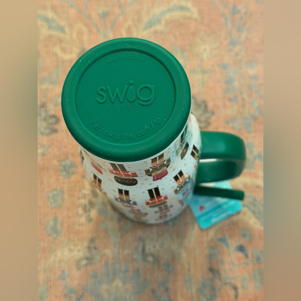 SWIG LIFE 30oz Insulated Tumbler W/ Handle, Lid & Straw in Classic Nutcracker - Picture 11 of 12